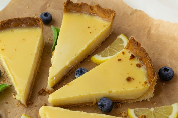 Quels sont les secrets pour réussir une tarte au citron meringuée avec une pâte sablée parfaite?